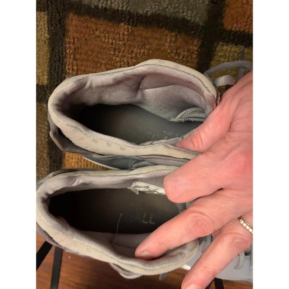 Nike Men's Size 14 467796-002 Air Huarache Grey & White Baseball Cleats EUC - Picture 4 of 8